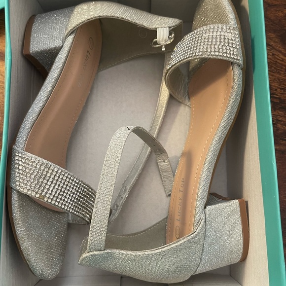 Silver Shoes - Picture 3 of 5